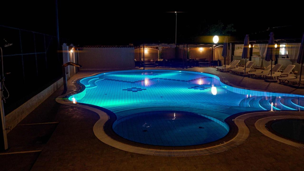 Hotel Villa Letan Fažana Exterior foto