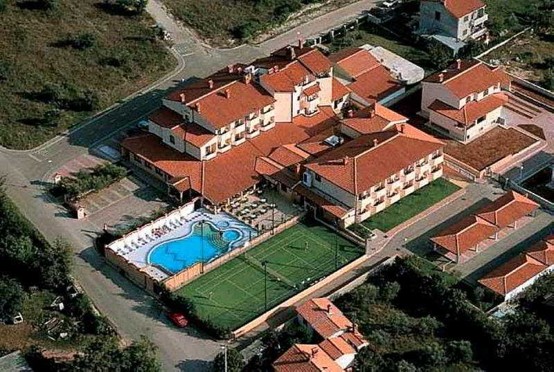 Hotel Villa Letan Fažana Exterior foto