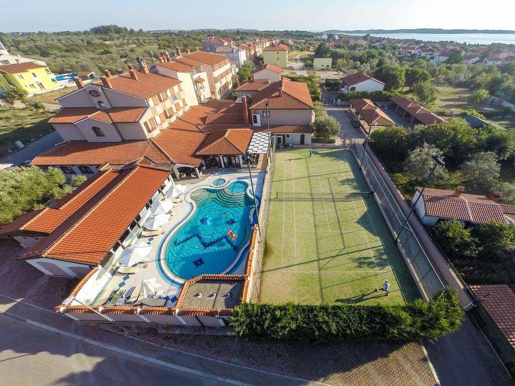 Hotel Villa Letan Fažana Exterior foto
